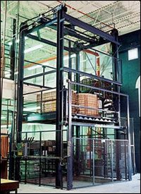 Medium-Capacity Mechanical Vertical Conveyor - Series F